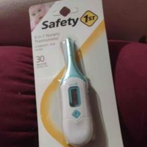 Kit and thermometer togeather